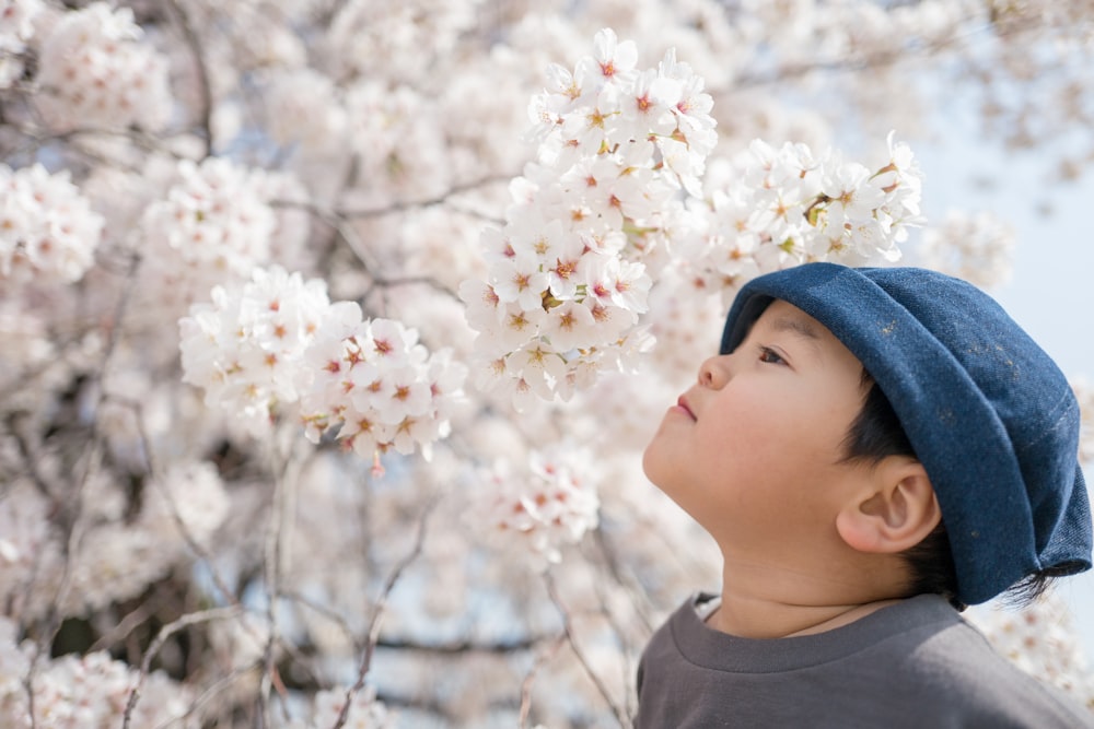 boy looking up