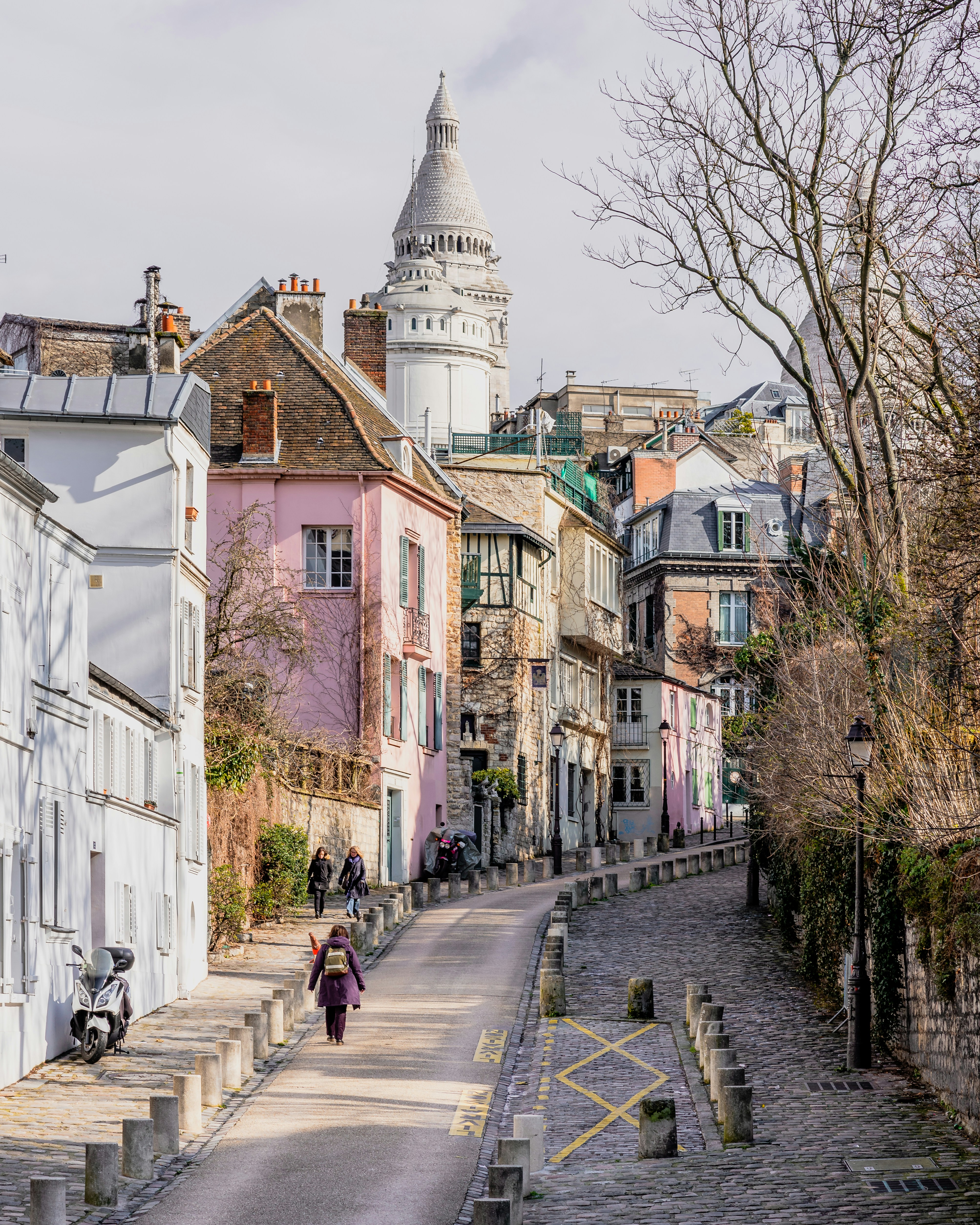 Every time I walk through Montmartre, Paris, I feel like Amelie in Le Fabuleux Destin d’Amélie Poulain!