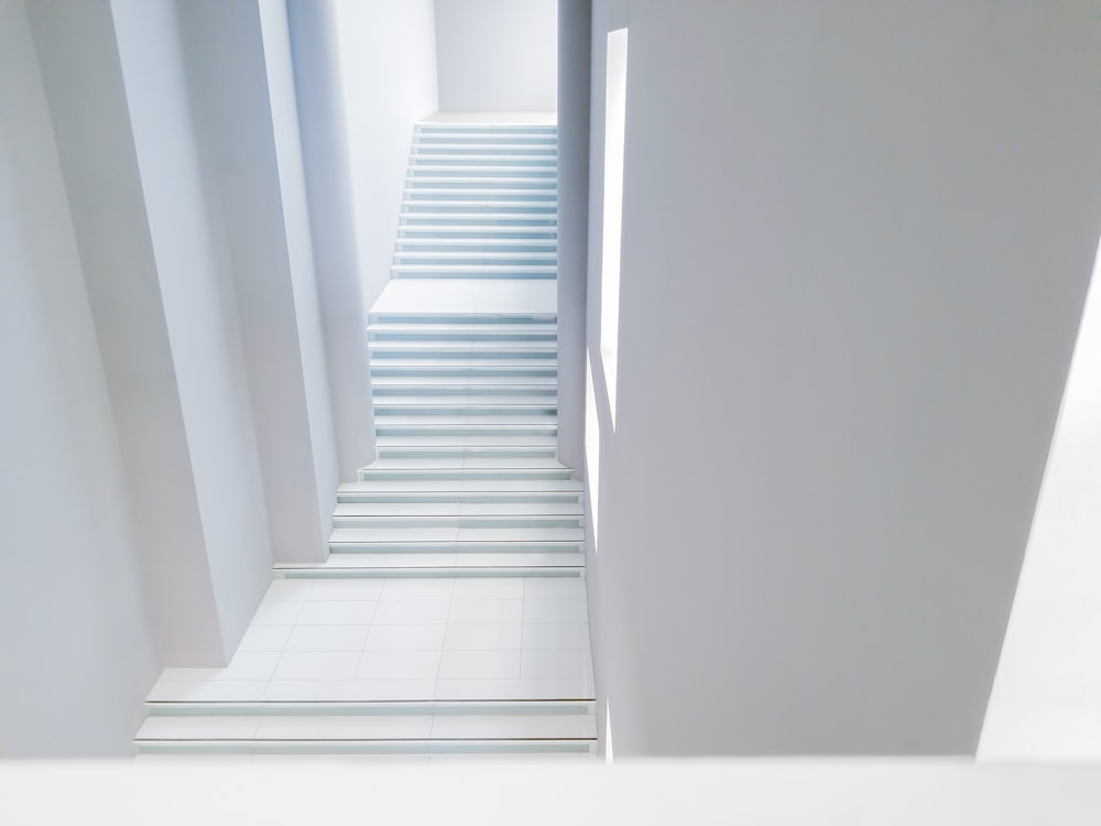Sleek and Chic Modern Interior Stairs Design Ideas”