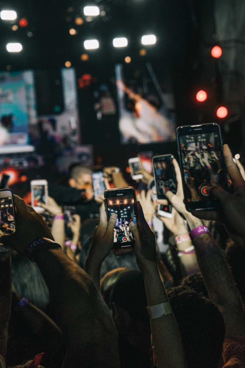 How to Make Faceless Videos With AI for YouTube and TikTok