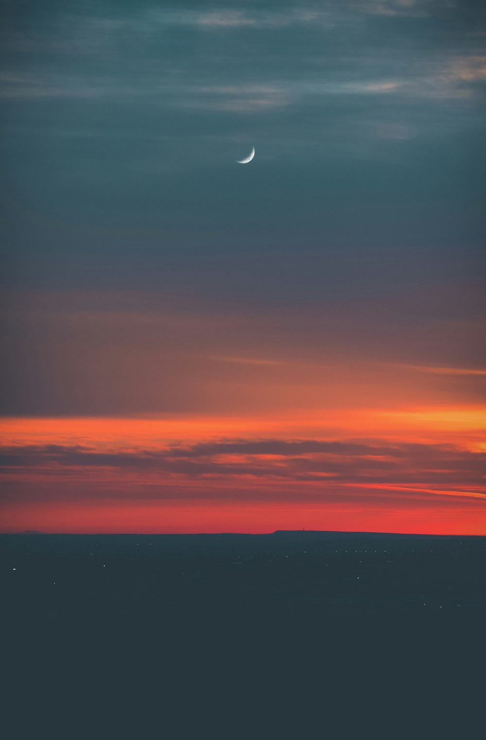 sea horizon during golden hour time