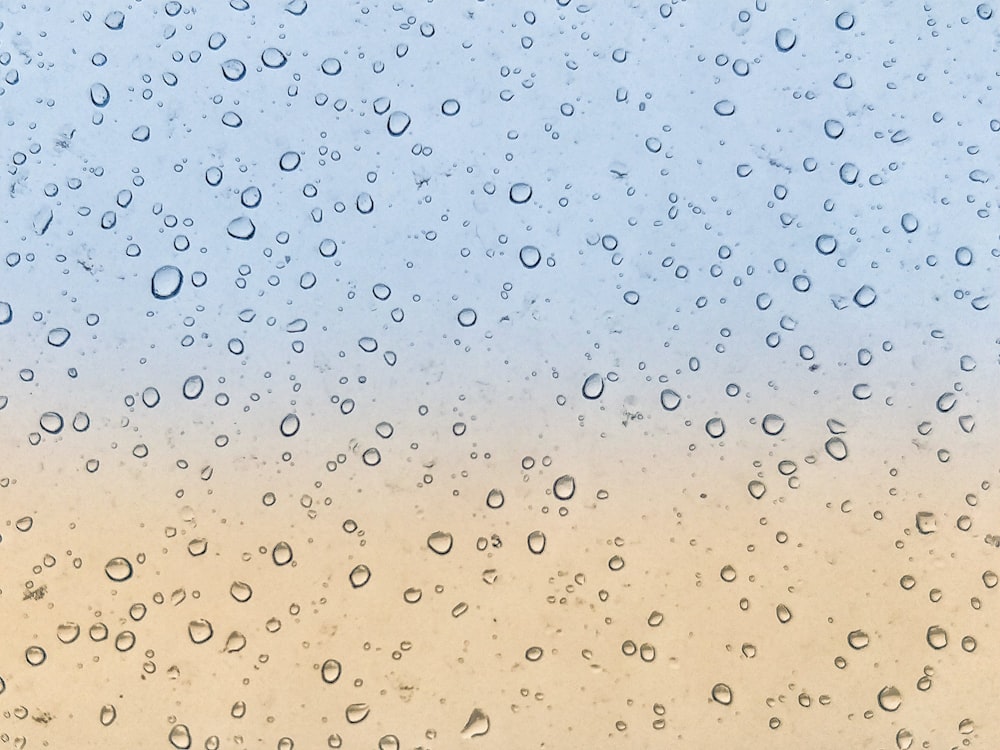 water glass dew