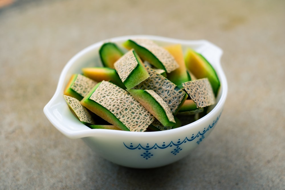 sliced melon in bowl