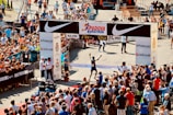 people watching Padova marathon during daytime