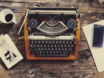 brown and black typewriter