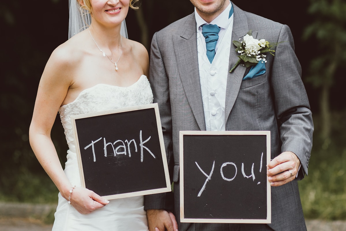 Arrête de donner ton email lors des salons de mariage