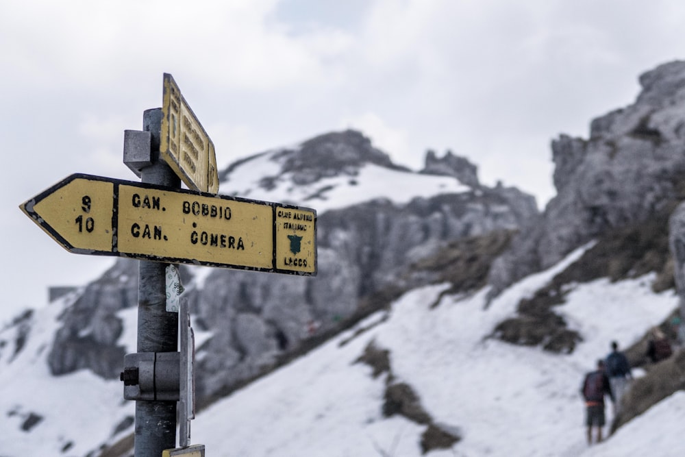 Can. Bobbio and Can. Conera signage