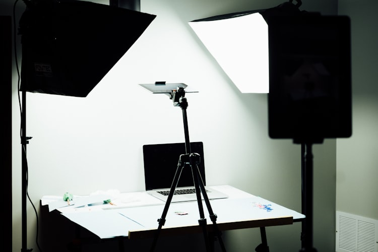 Photo of a desk set up with the perfect photo lighting.
