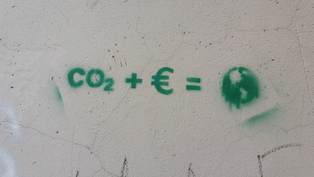 Co2 + E = texto de pared