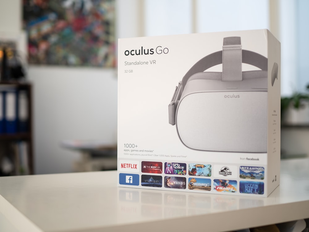 caja de gafas Oculus Go VR blanca