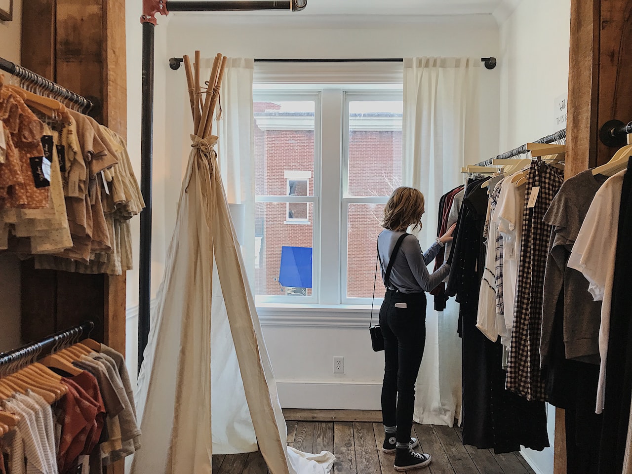 Shop the Best Clothing and Jewelry Stores in Downtown Highlands