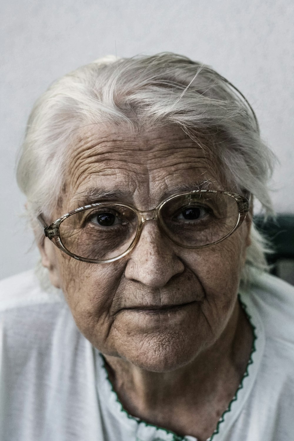 woman wearing eyeglasses