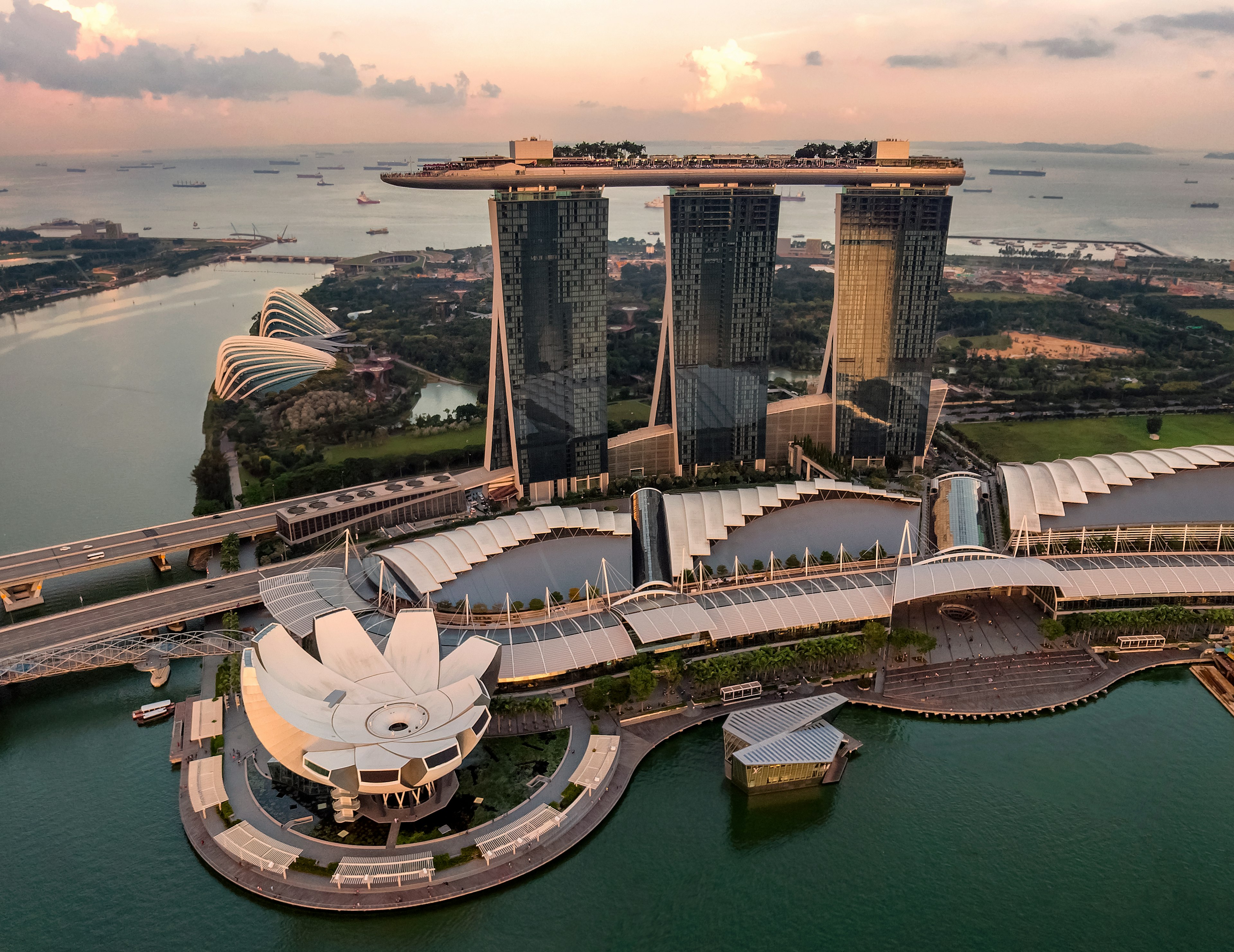 Marina Bay Sands and the Singapore skyline at twilight