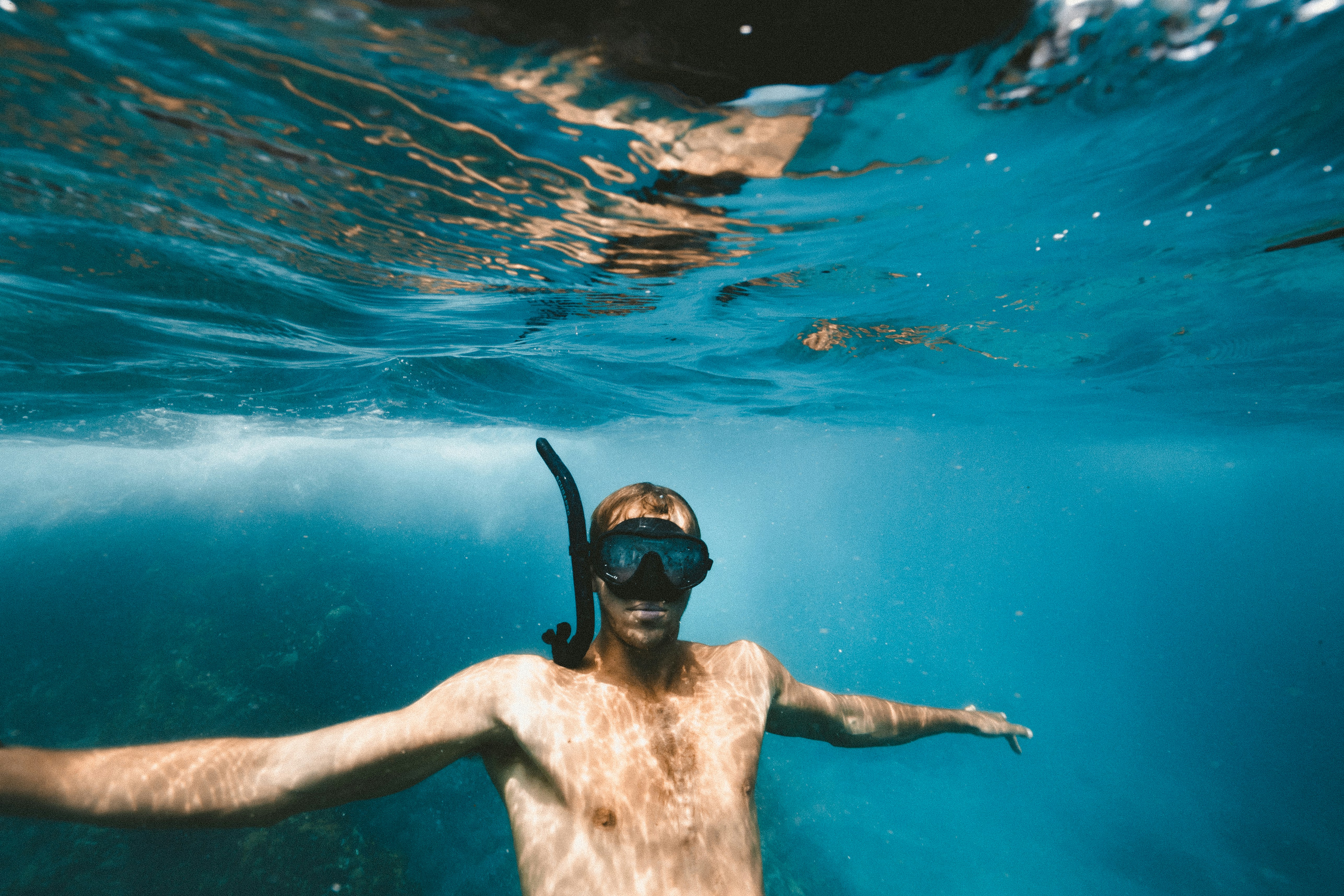 https://images.unsplash.com/photo-1525825848744-8ae7d0c65bd1?ixlib=rb-1.2.1&ixid=MnwxMjA3fDB8MHxwaG90by1wYWdlfHx8fGVufDB8fHx8&auto=format&fit=crop&w=1050&q=80