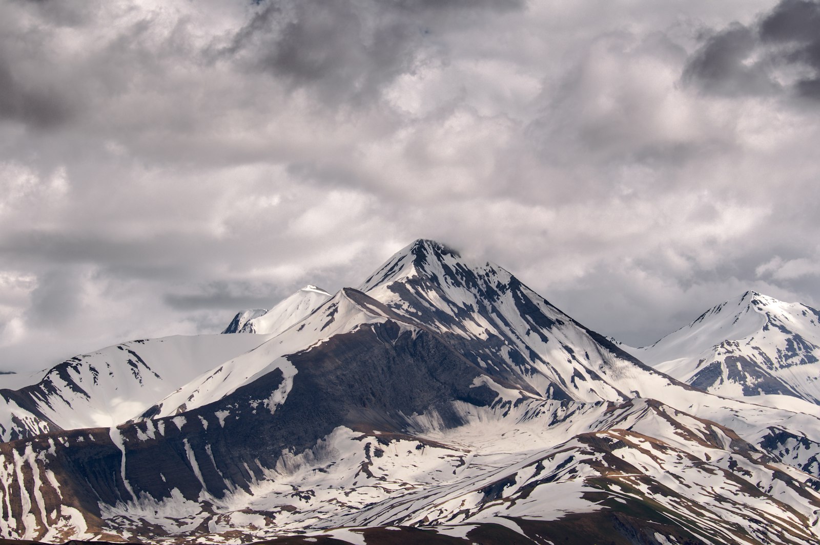 Nikon D90 sample photo. Mountain filled with snow photography