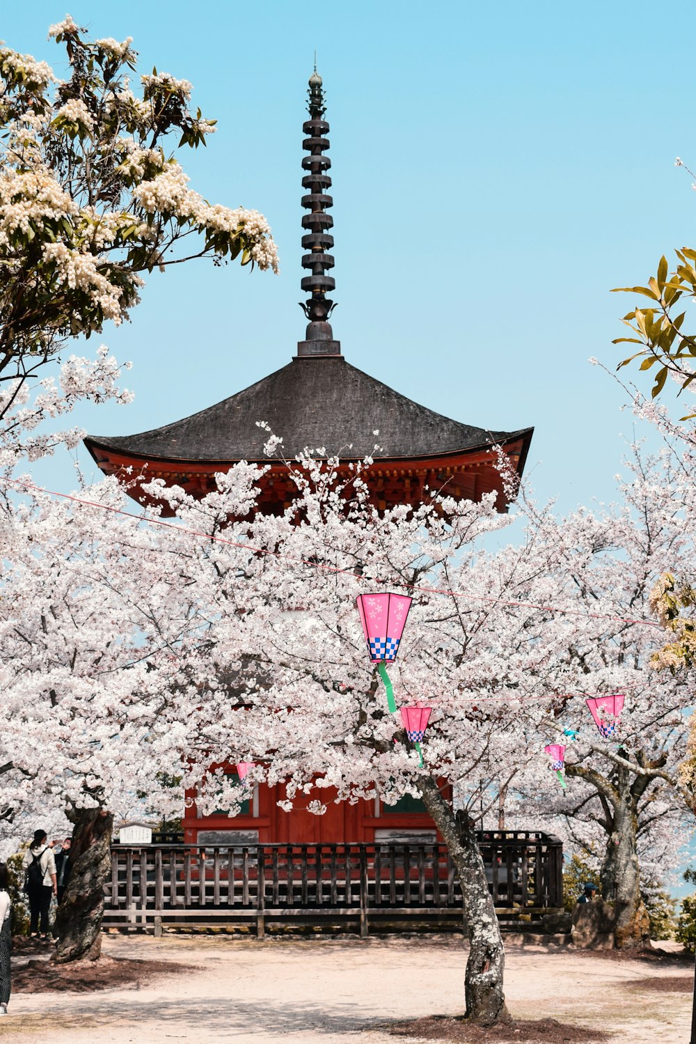 gray and red pagoda