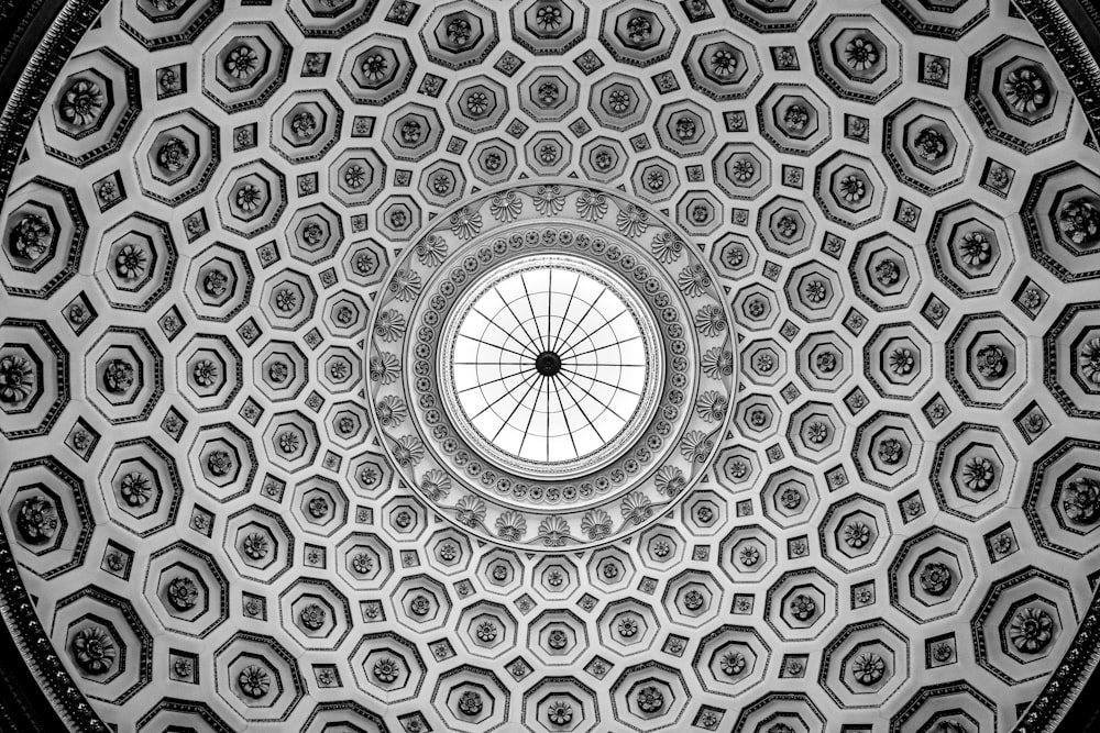 round ceiling with mirror