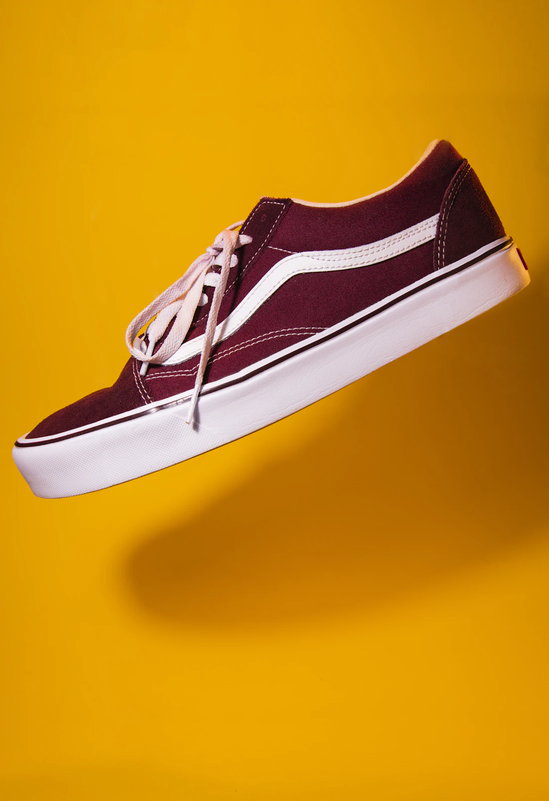 Scarpe casual in un contesto quotidiano