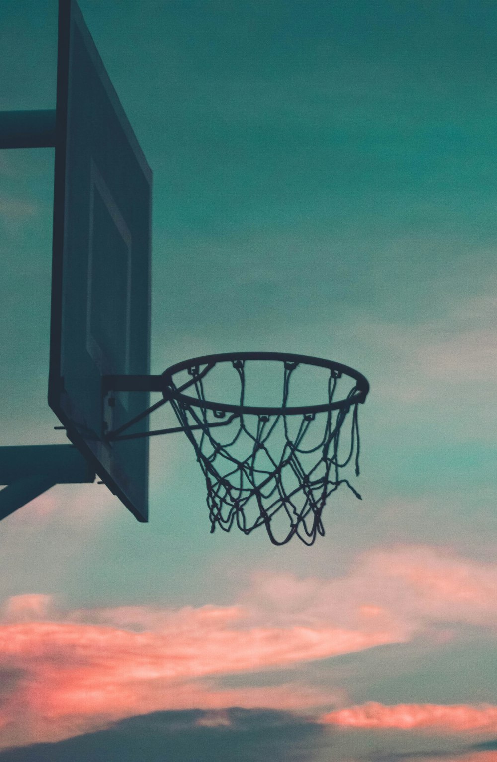 black basketball hoop