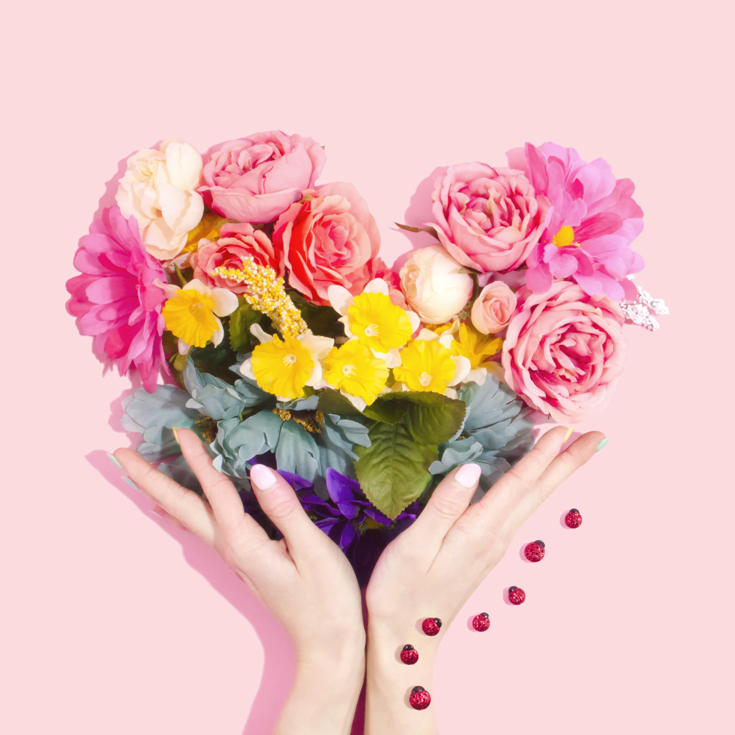 Worood floral artist at work