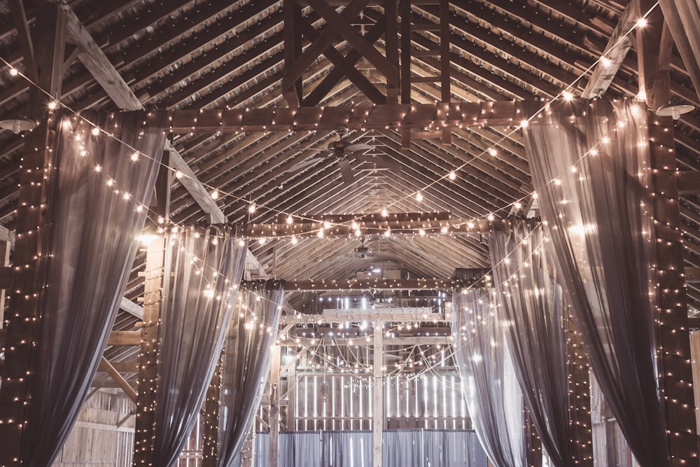 Guirlandes lumineuses dans le gazebo