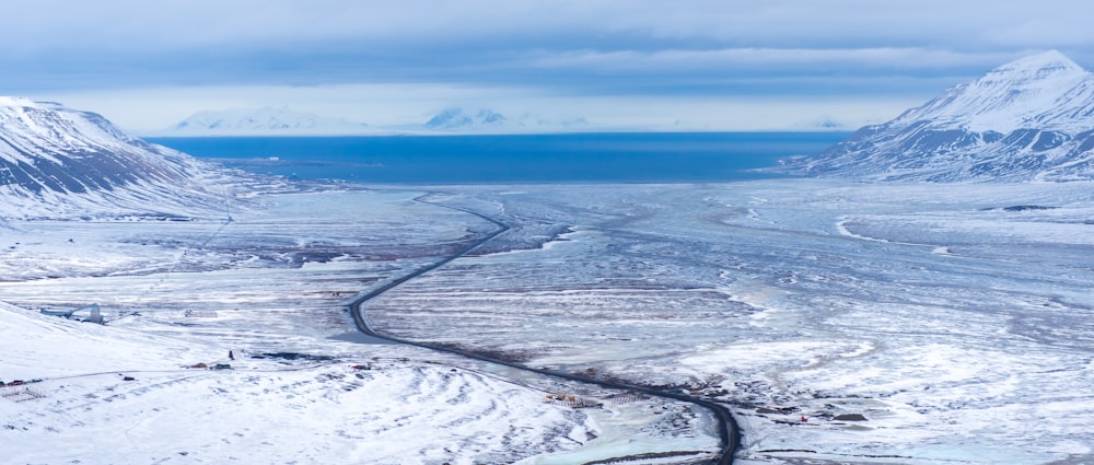 foto ad angolo alto del paesaggio