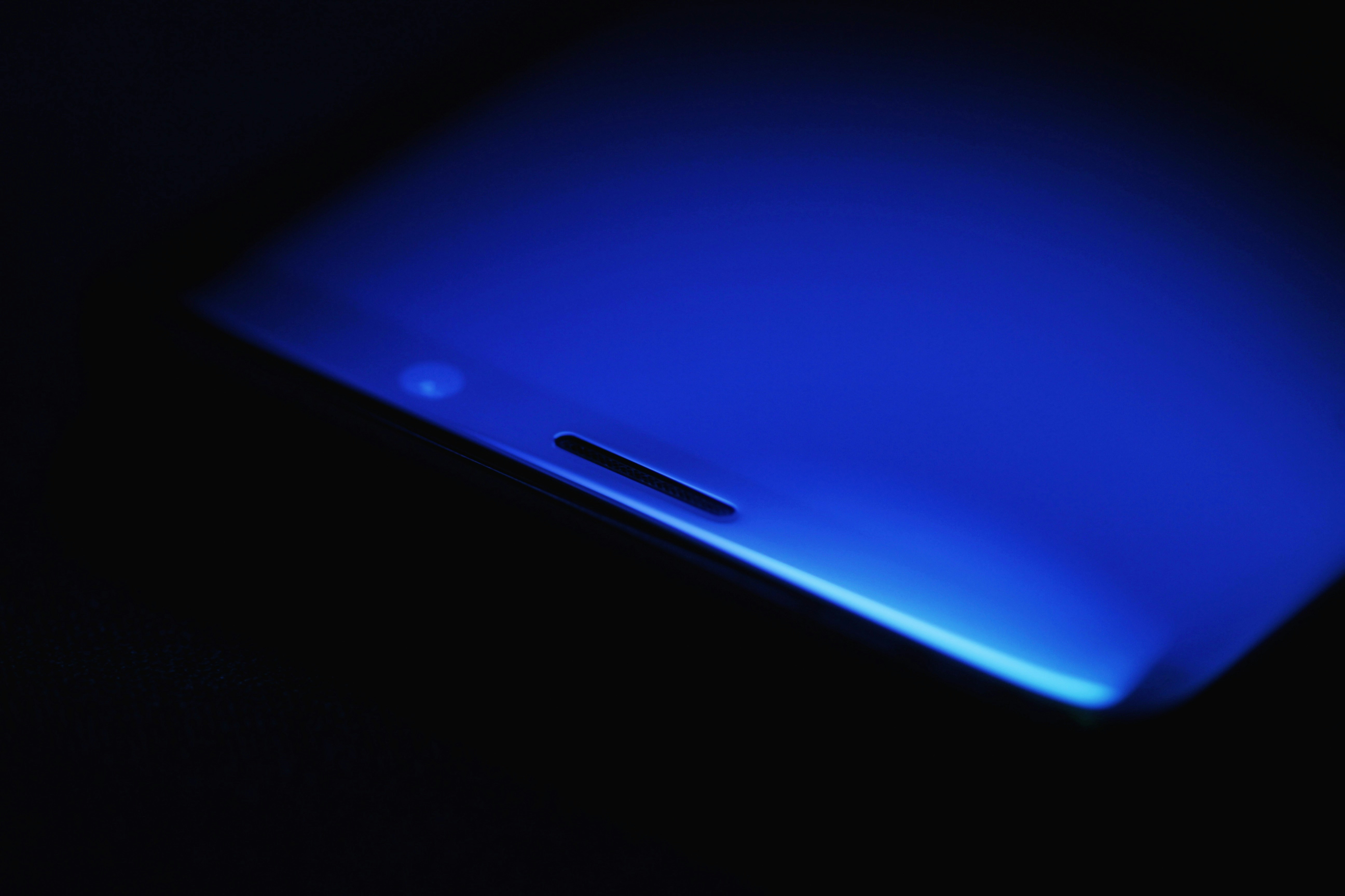 三星300E5K笔记本深度测评，高性价比办公学习本，屏幕素质亮眼，性能够用否？