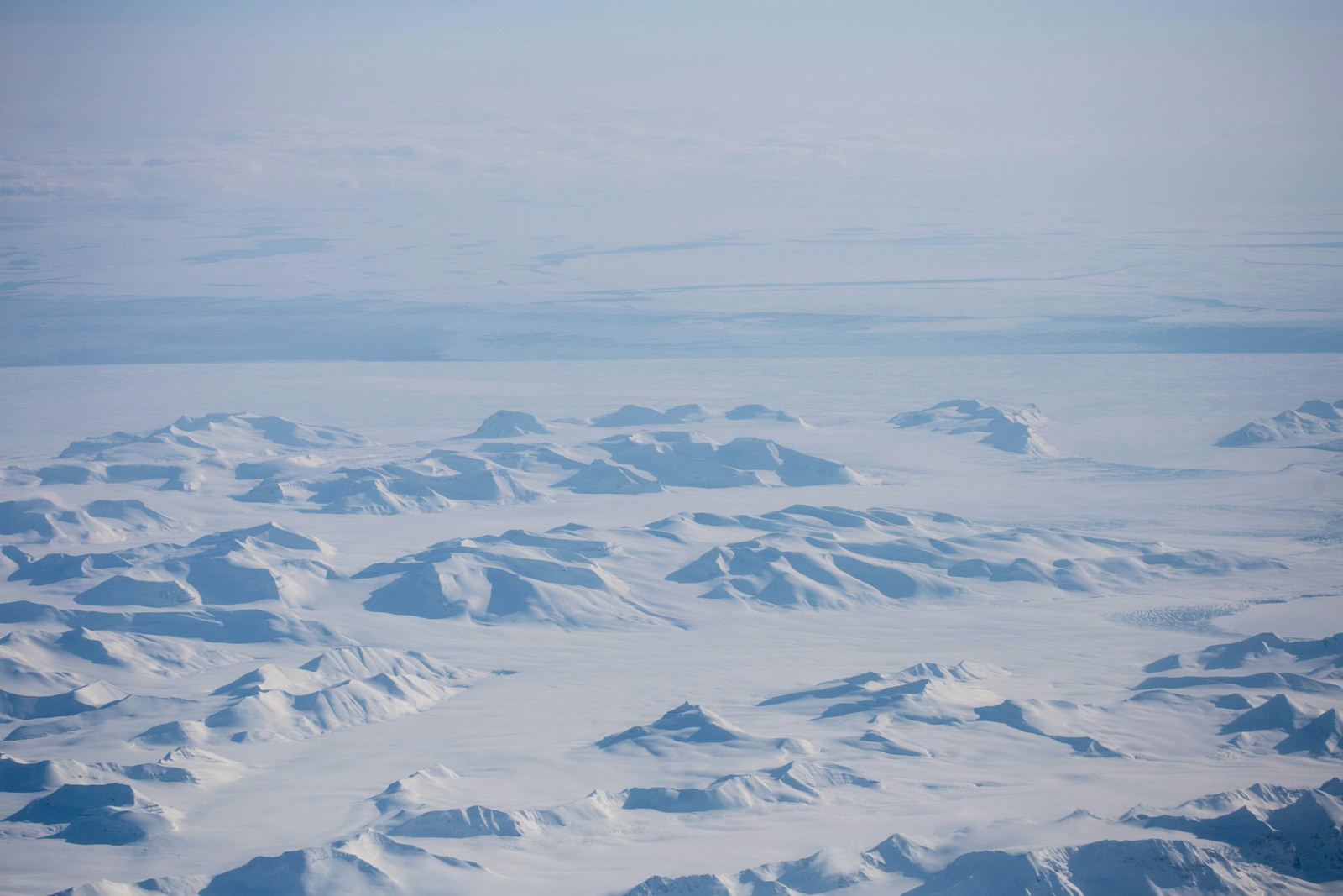 Canon EF 70-300mm F4-5.6L IS USM sample photo. Mountain covered by snow photography