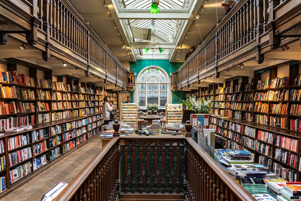 Photo de l’intérieur de la bibliothèque