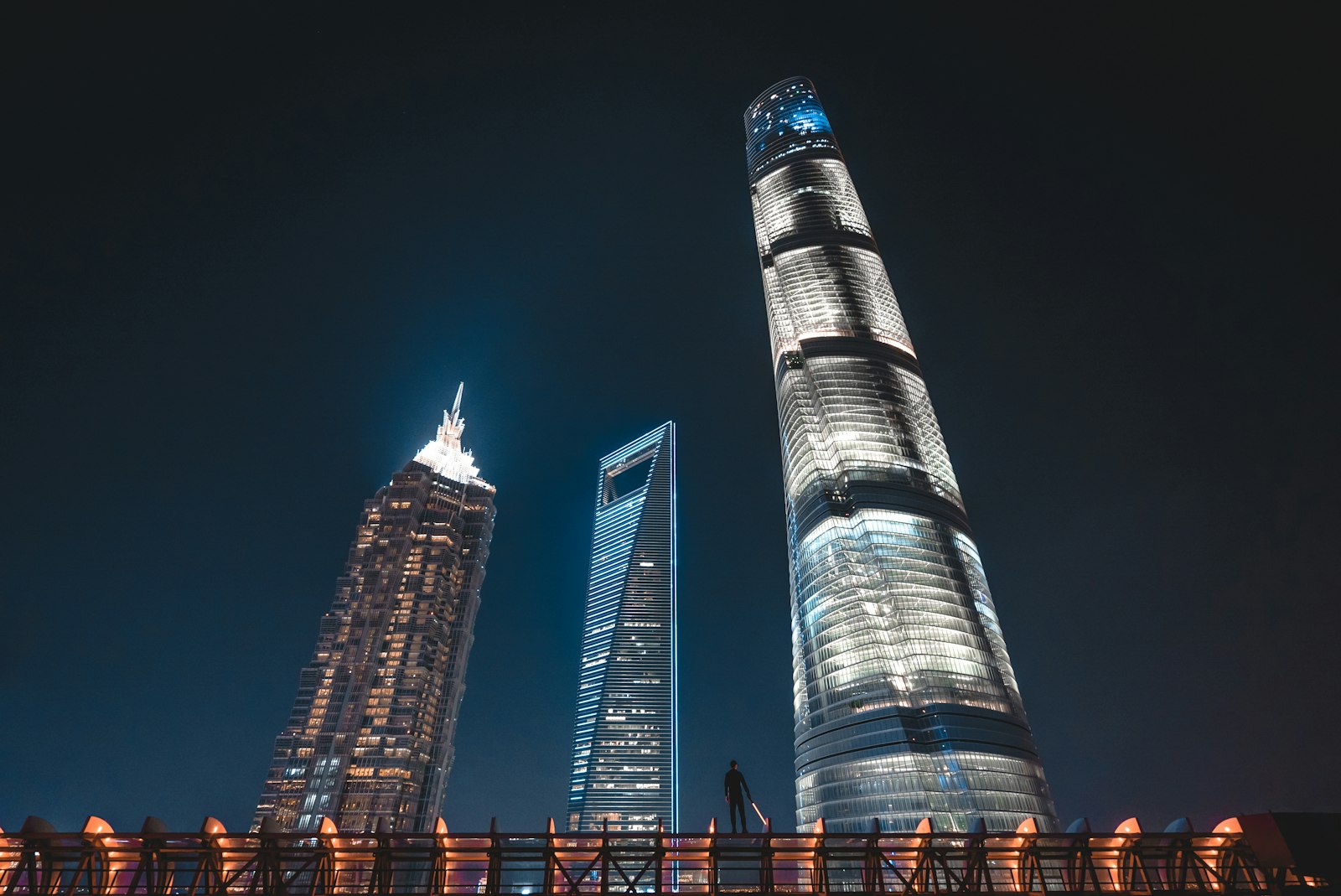 Шанхай небоскребы. Шанхайская башня Shanghai Tower Китай.. Шанхайская башня 632 метра. Шанхай ТОВЕР небоскреб. Шанхайская башня (632 м). Шанхай, Китай.