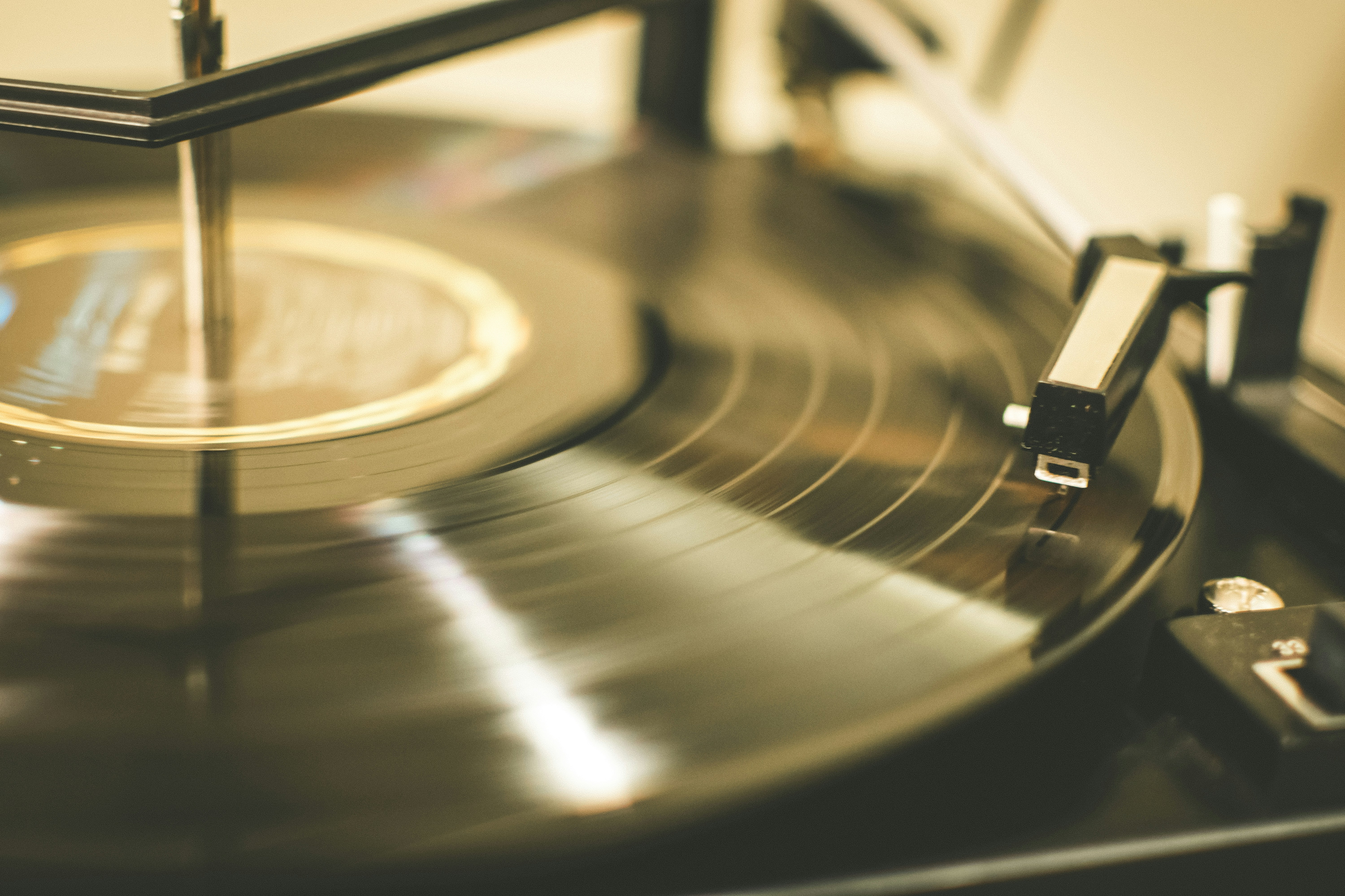 Grooves, Warmth, and Pure Analog Grit: What's Really Behind Vinyl's Undying Appeal