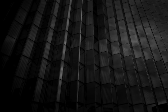 a black and white photo of a building