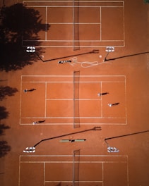 Campo da tennis in terra rossa presso il Centro Tennis Aeronautica, Milano.