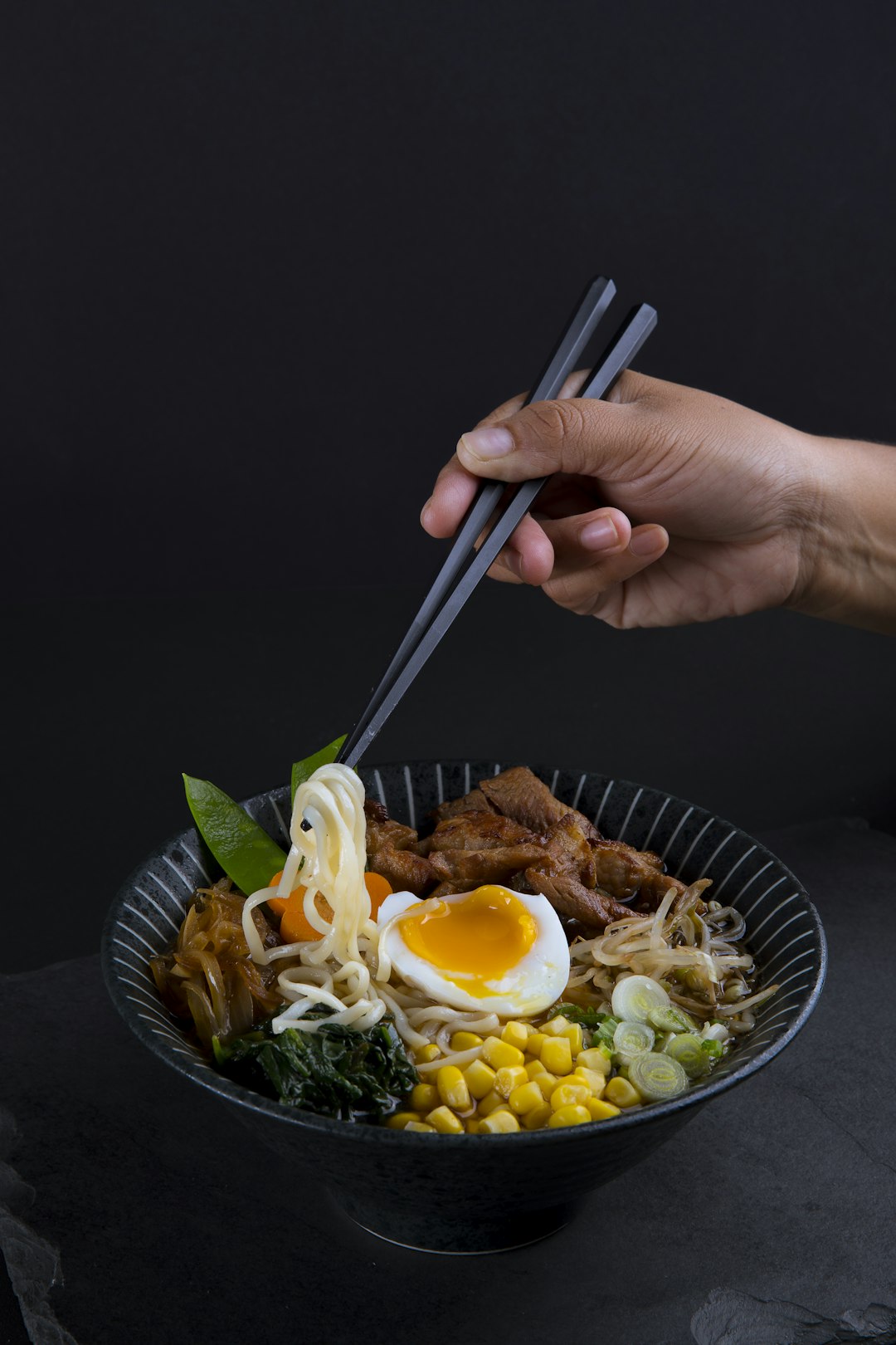 街边小馆烟火气