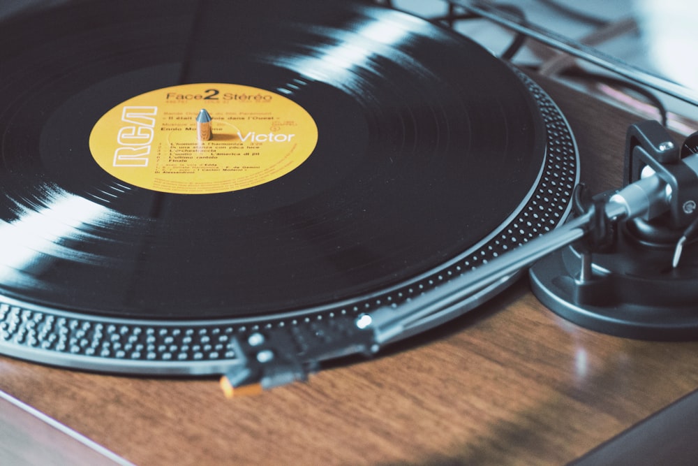 black and gray vinyl player