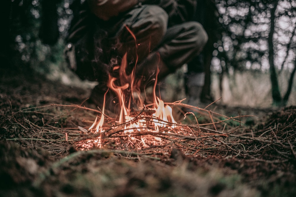 Flacher Fokus des lodernden Feuers