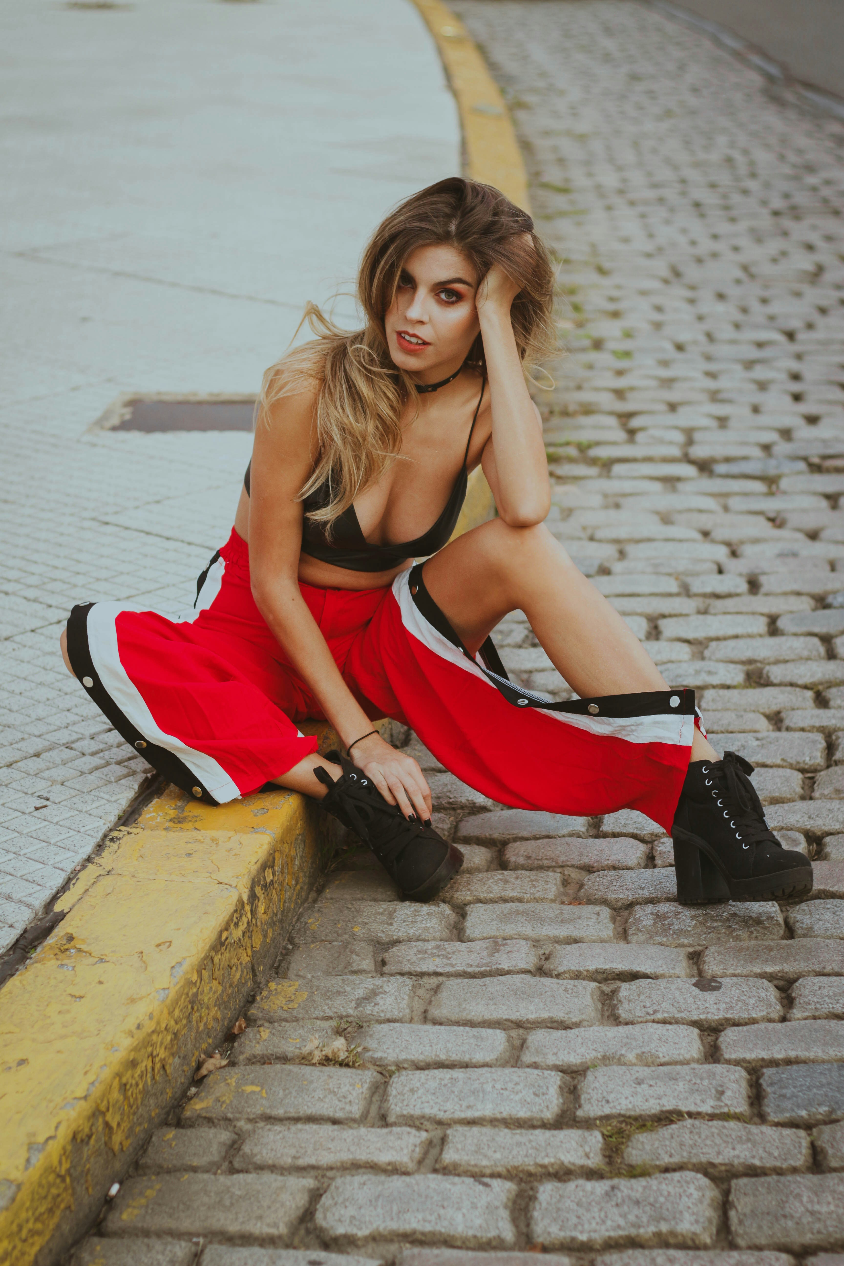 Standing by fence photo by Yegide Matthews (@yegidem) on ... - 750 x 1125 jpeg 139kB