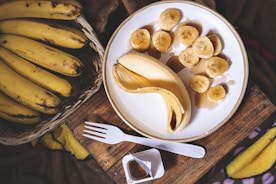  bananas on a plate
