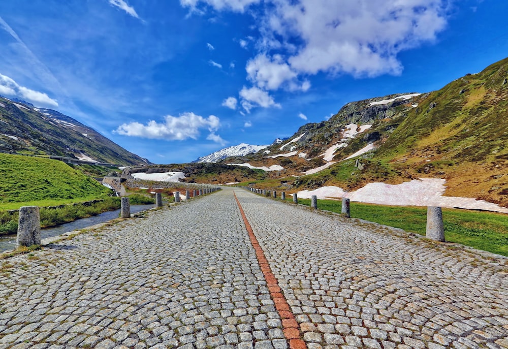 gray concrete road