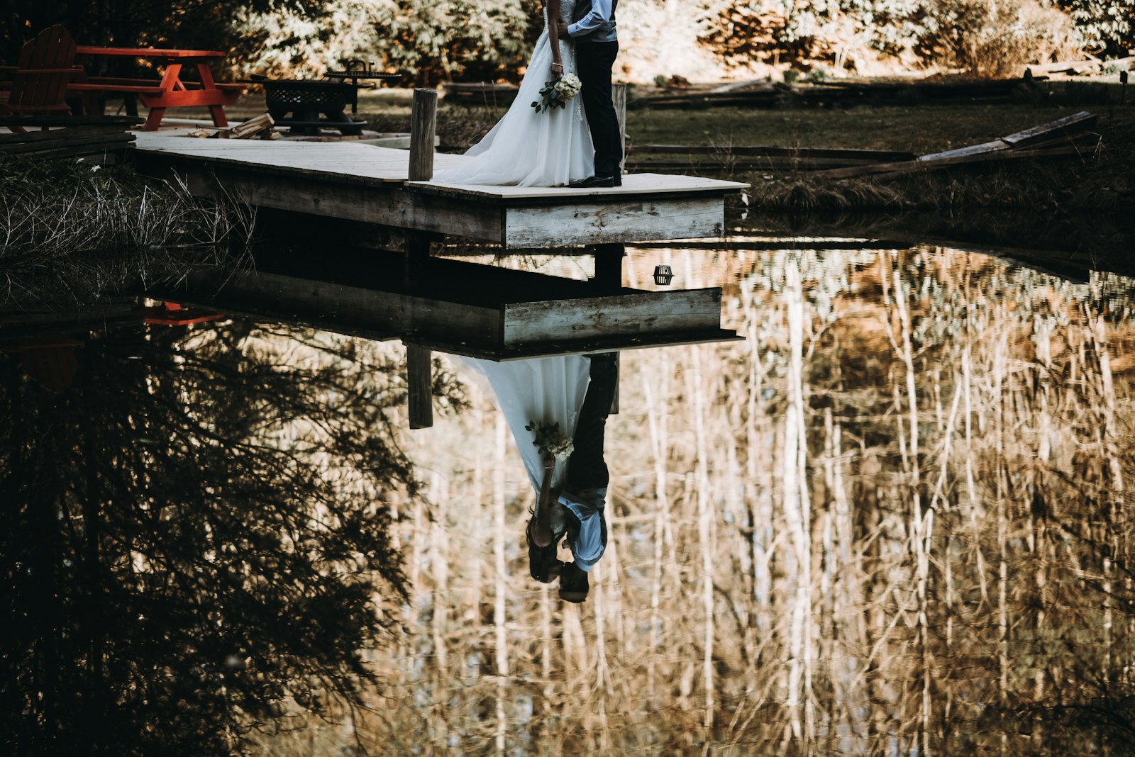 Nikon D750 + Nikon AF-S Nikkor 85mm F1.4G sample photo. Woman and man kissing photography