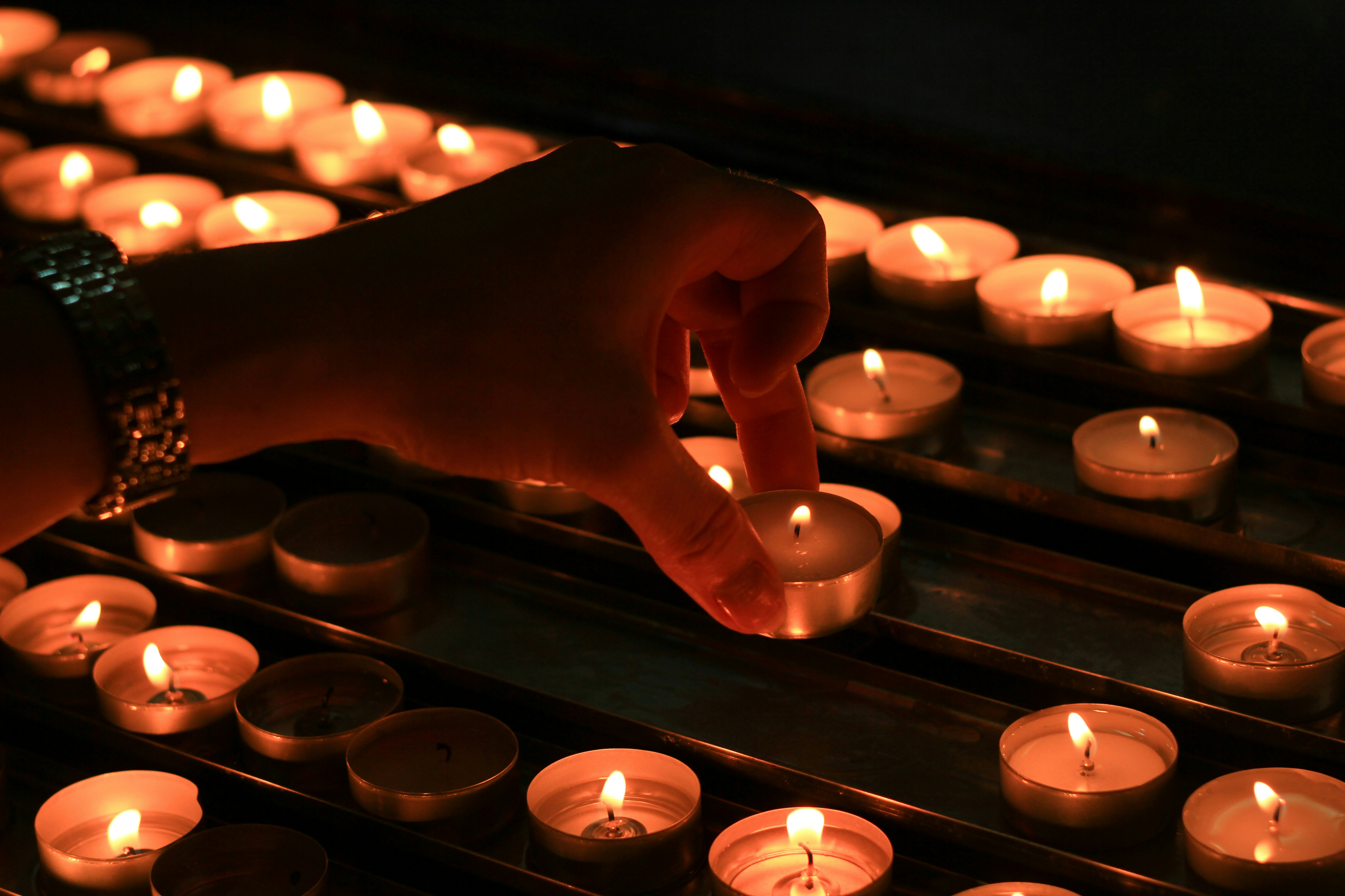 Martyrdom Wishes: Touching Tribute Quotes & Prayers