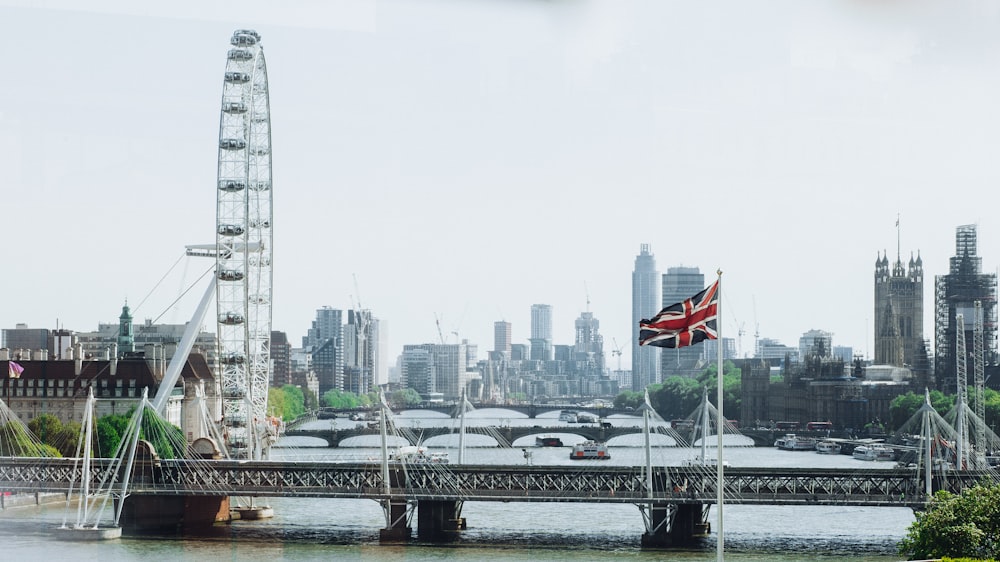 photography of ferris wheel during daytime