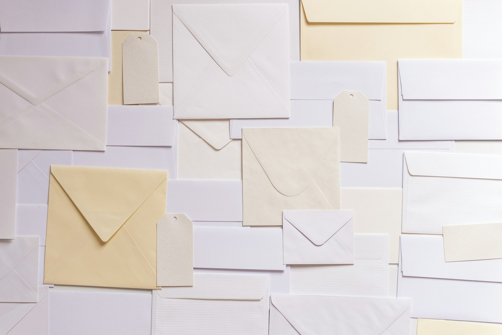 Benchmark Open Rate Email Marketing 2026: Industri B2B dan B2C