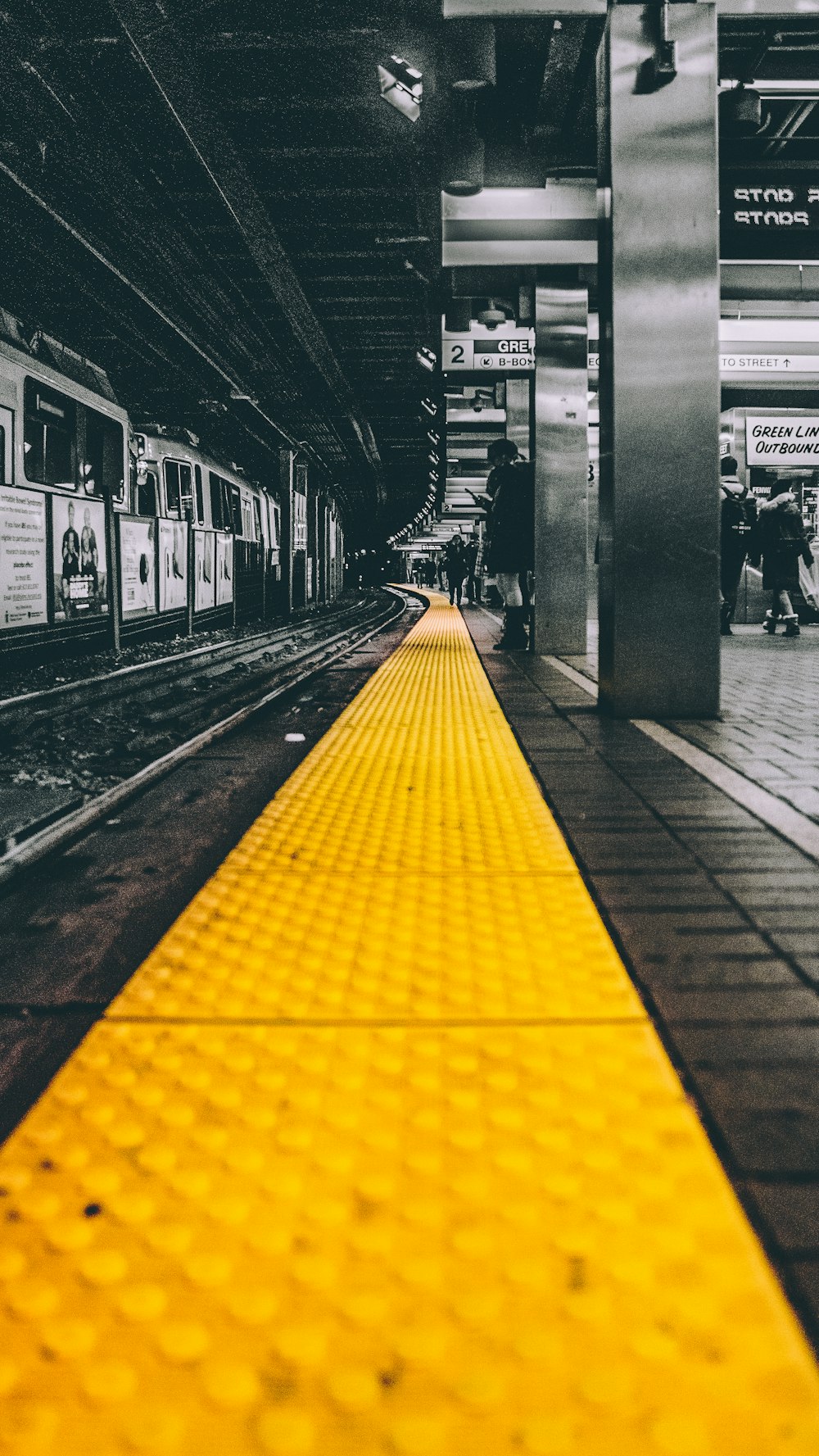 photo couleur sélective de la gare