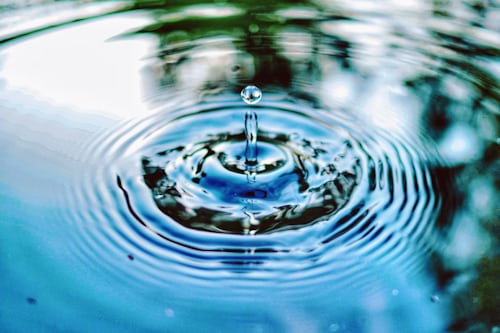 Semana Mundial del Agua: un espacio para reflexionar sobre los recursos hídricos del planeta - photo-1526599256864-6bedb9d7dfb5?ixid=MnwxMjA3fDB8MHxzZWFyY2h8ODZ8fHdhdGVyfGVufDB8fDB8fA%3D%3D&ixlib=rb-1.2