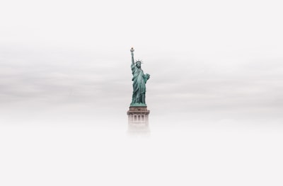 statue of liberty america google meet background