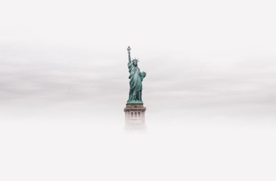 statue of liberty hd google meet background