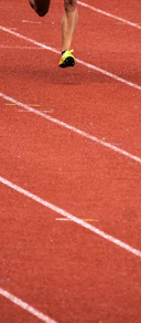 people running on race track