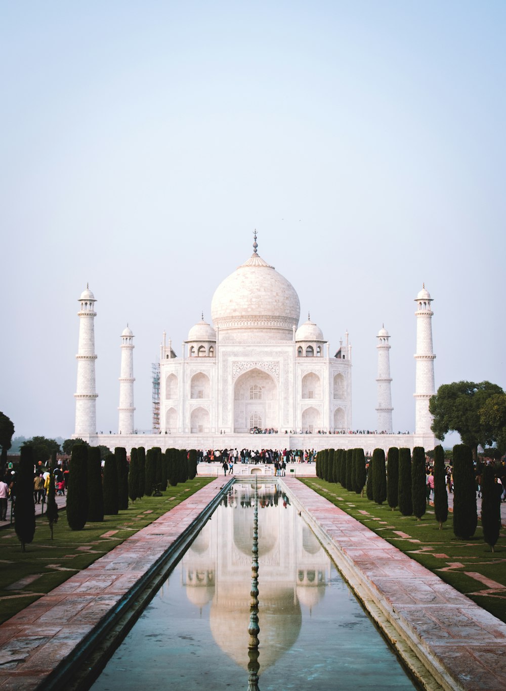 personnes au Taj Mahal, Inde