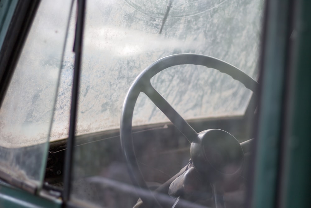 black steering wheel